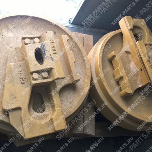Колесо направляющее KOMATSU D65E-12 14X-30-00160